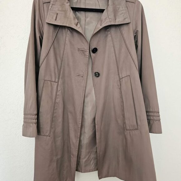 100% Silk March Jacobs Trench Coat - Picture 5 of 5